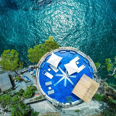 Villa Torre Trasita Luxury Suites 2*