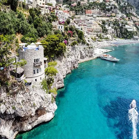 Гостевой дом Villa Torre Trasita Luxury Suites 2*