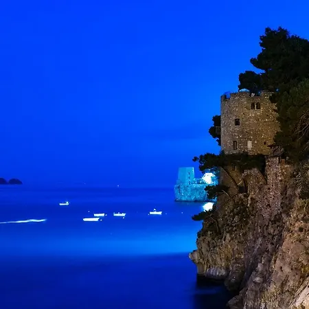 Гостевой дом Villa Torre Trasita Luxury Suites 2*