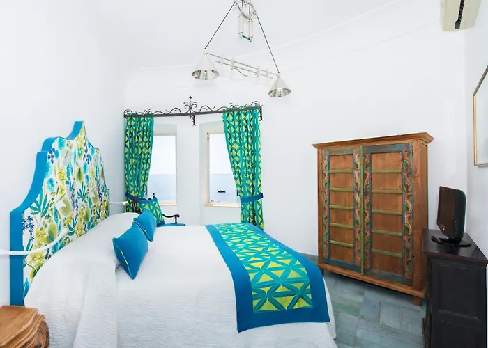 Villa Torre Trasita Luxury Suites 4* Позитано